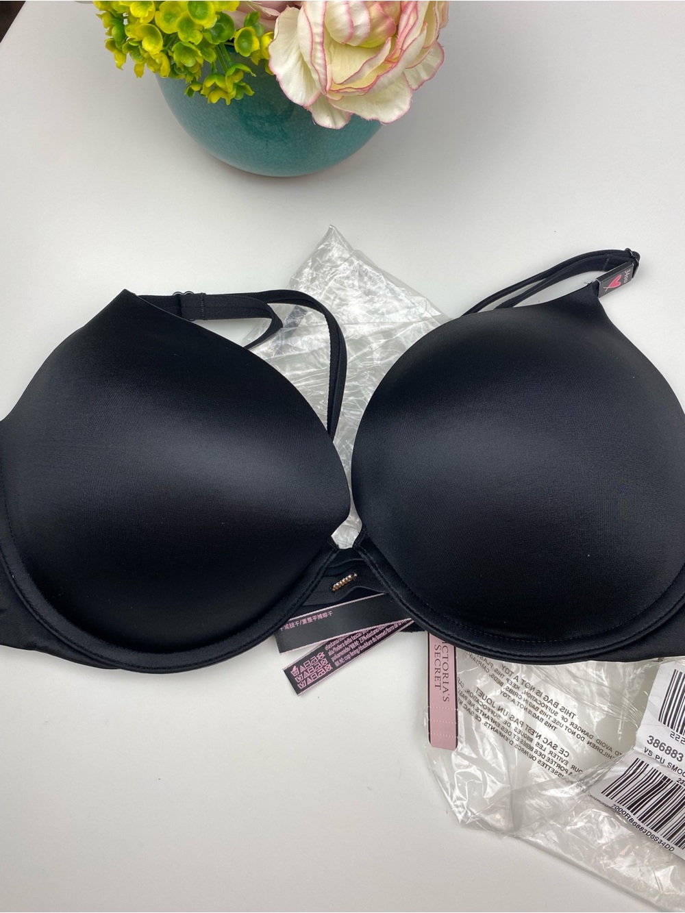 Victoria's Secret Smooth Push up Bra 34DD Black Padded